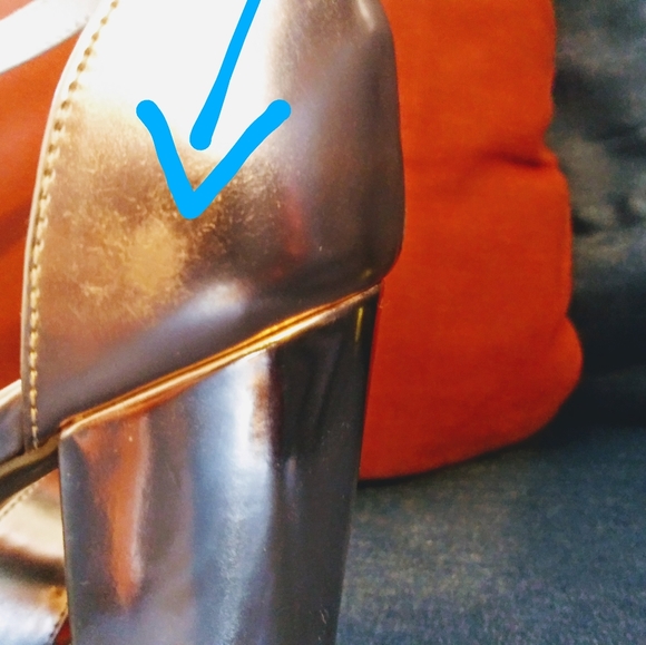 Guess Gold Fashion Heels - Picture 7 of 10